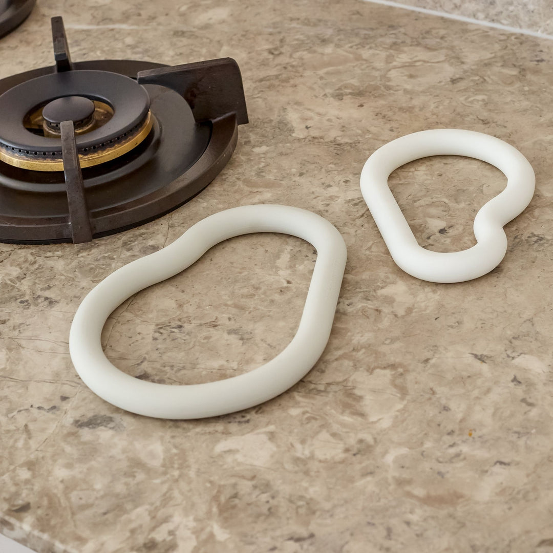 DESIGNSTUFF Curve Silicone Trivet, White