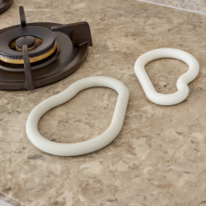 DESIGNSTUFF Curve Silicone Trivet, Chalk