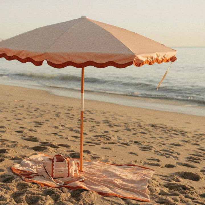 BUSINESS & PLEASURE CO Amalfi Umbrella, Rivie Pink