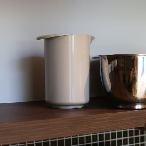 ROSTI Classic Mixing Jug 1.25 L, Humus