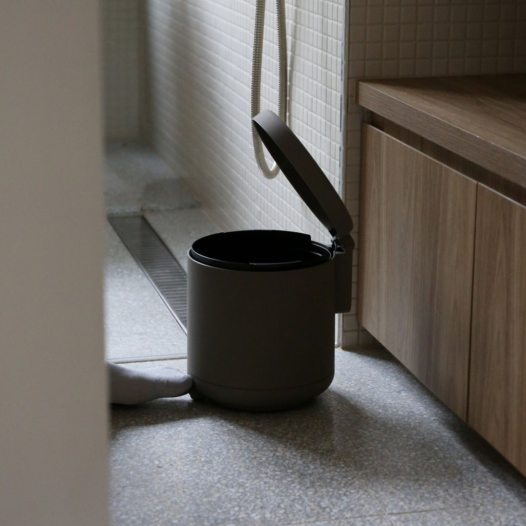 ZONE DENMARK Ume Pedal Bin Soft Touch 4L, Taupe