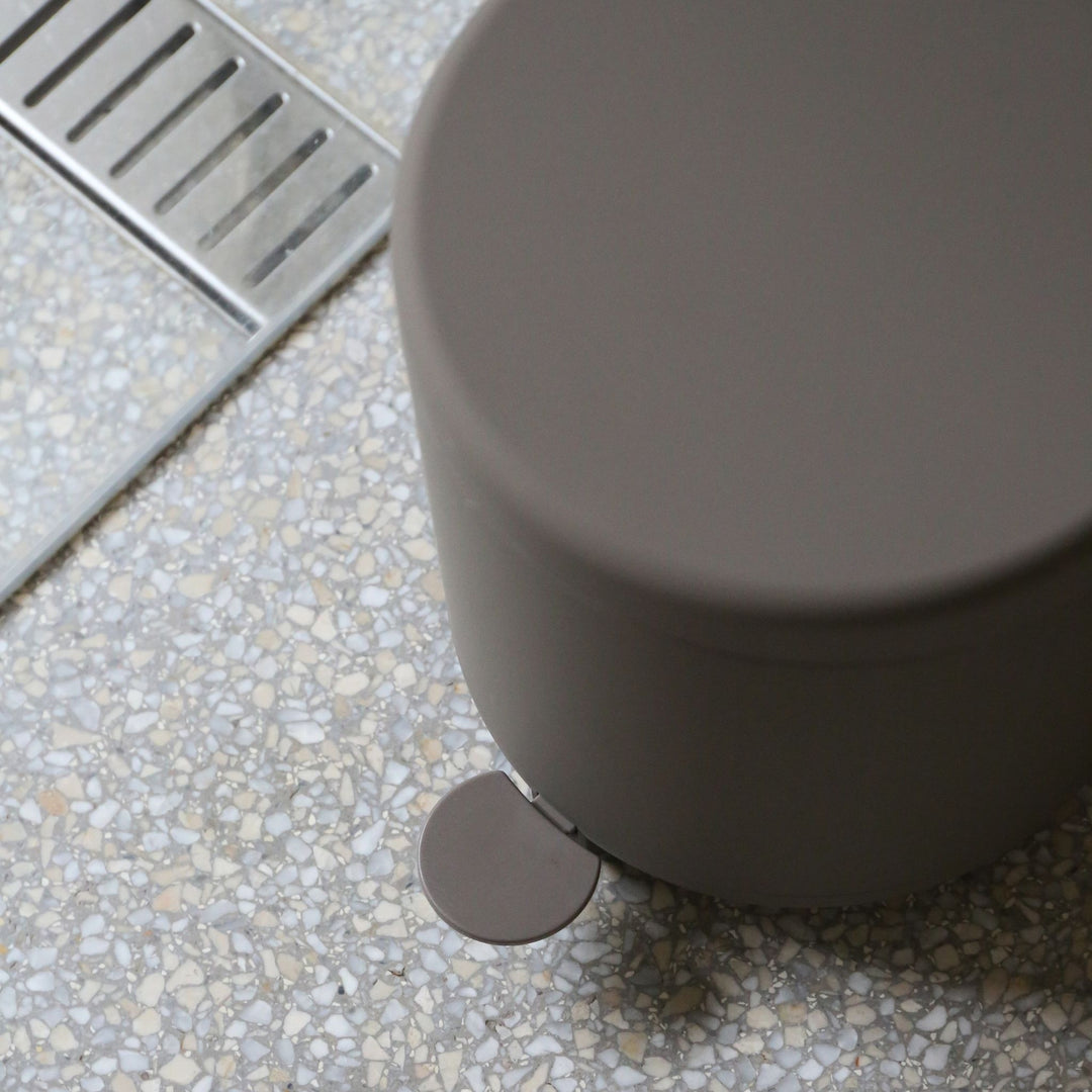 ZONE DENMARK Ume Pedal Bin Soft Touch 4L, Taupe