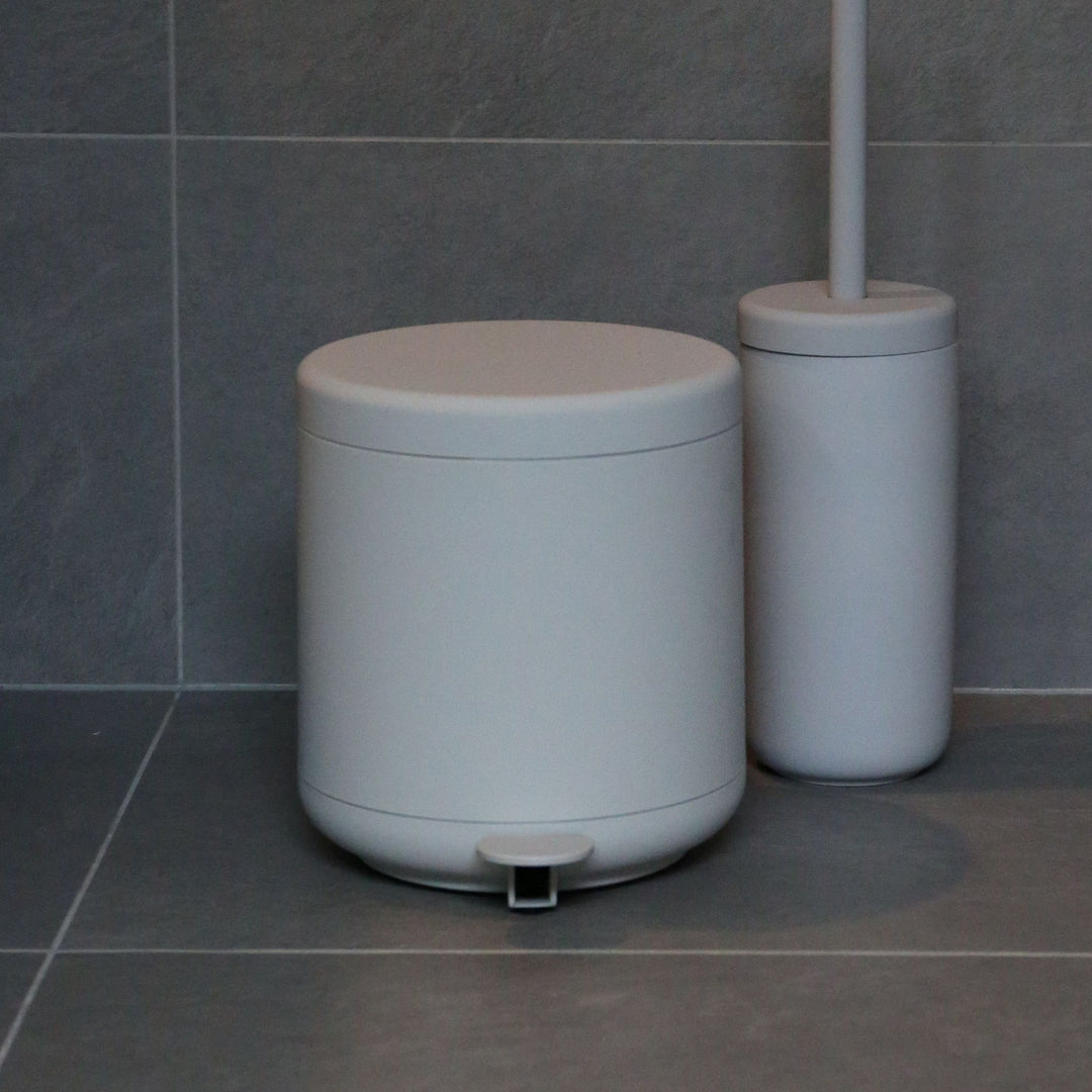 ZONE DENMARK Ume Pedal Bin Soft Touch 4L, Soft Grey