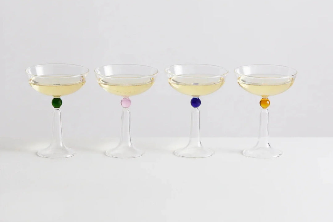 9 Ways to Master the Festive Drink (Before the First Guest Arrives)