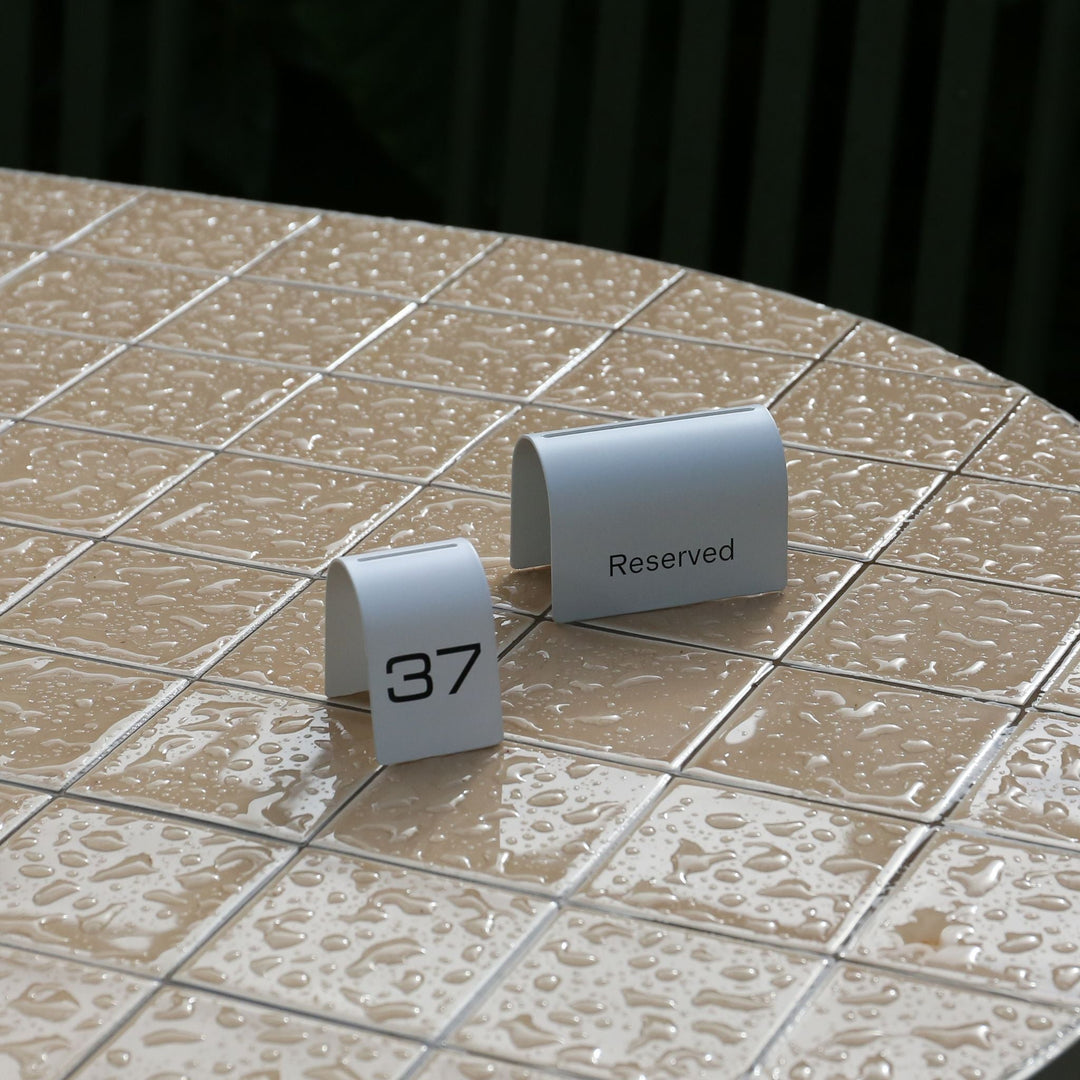 DESIGNSTUFF Table Signage