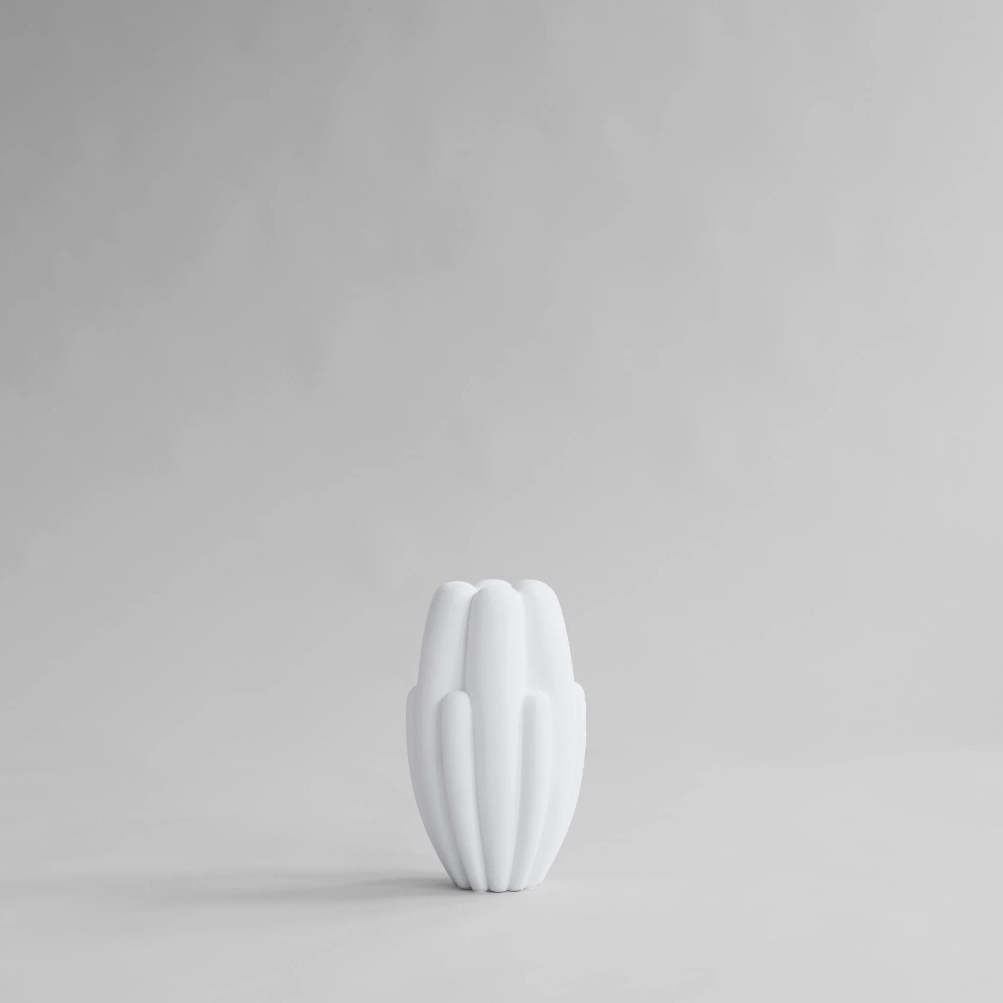 101 COPENHAGEN Bloom Slim Vase, Mini, Bone White