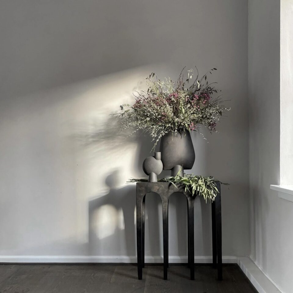 101 COPENHAGEN Bow Bench, Coffee