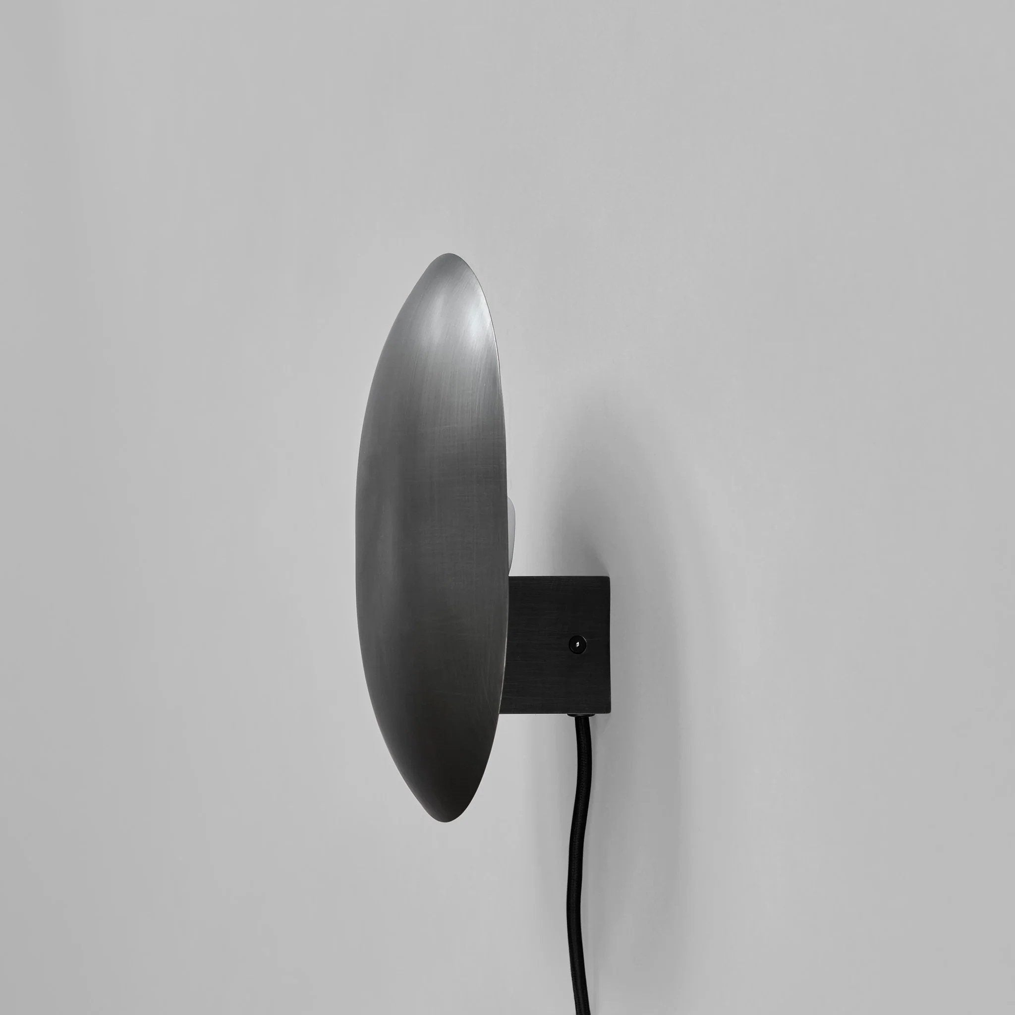 101 COPENHAGEN Clam Wall Lamp, Bronze