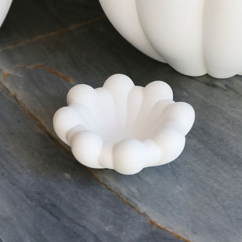 101 COPENHAGEN Bloom Tray Mini, ⌀15.5cm, Bone White