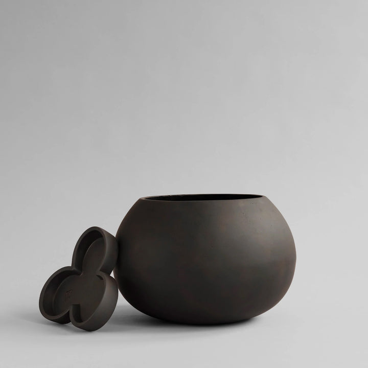 101 COPENHAGEN Urchin Plant Pot, Medio, Coffee