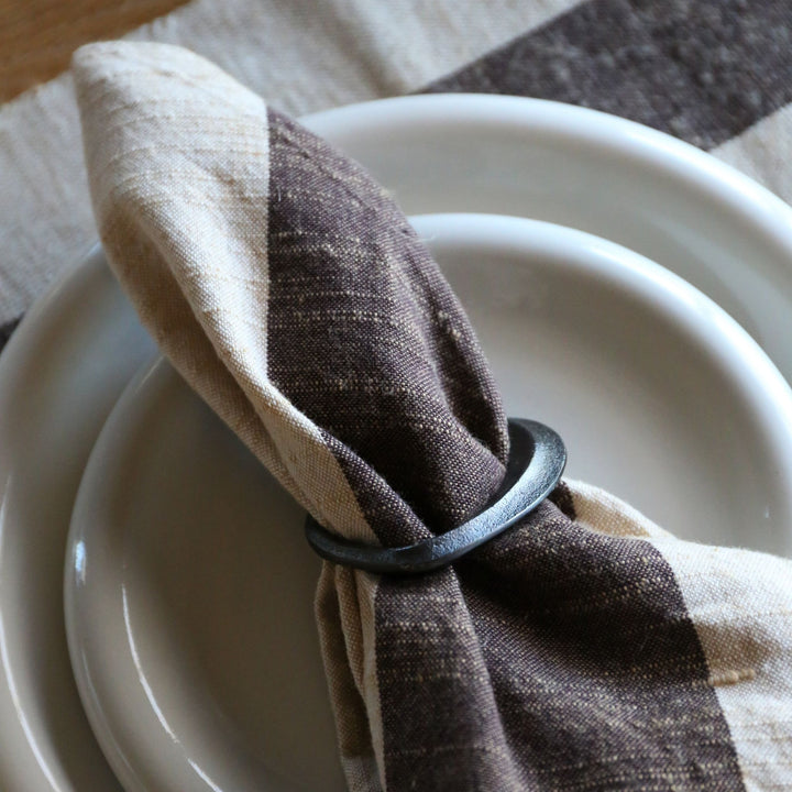 FERM LIVING Flow Napkin Rings Black Brass (Set of 4)