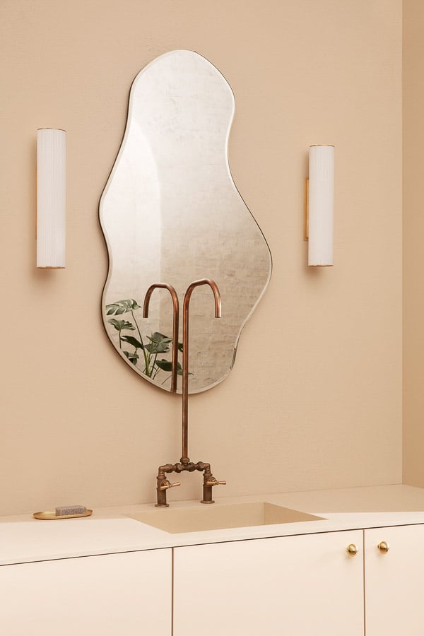 ferm LIVING Pond Mirror Large, Brass