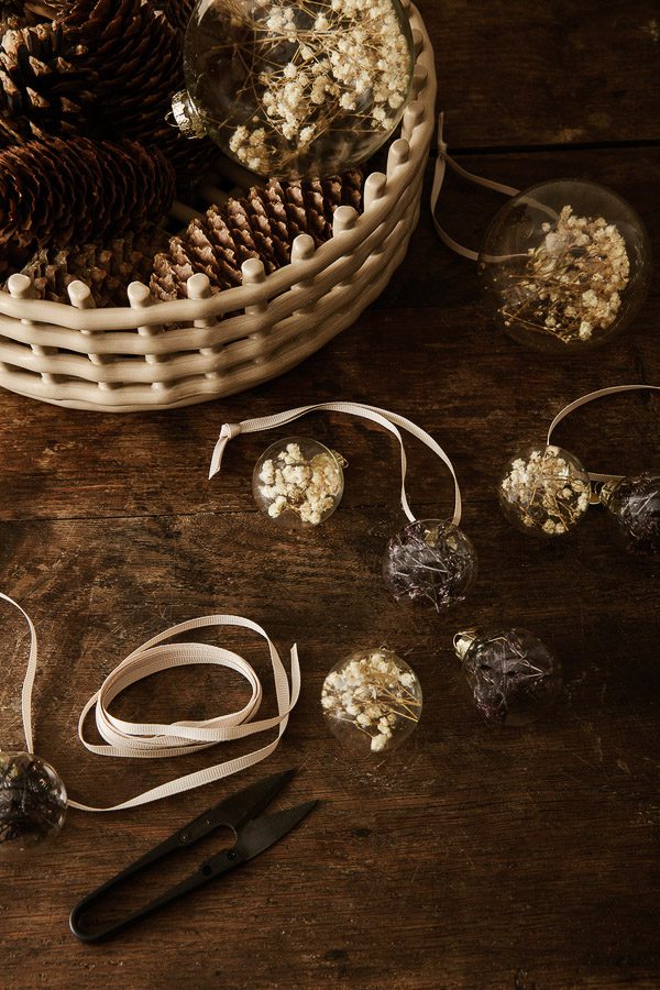 FERM LIVING Ceramic Centrepiece, Cashmere