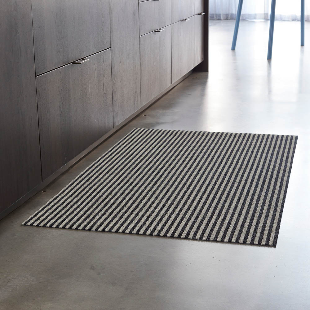 CHILEWICH Shag In Out Utility Door Mat, 61x91cm, Breton Stripe/Tuxedo