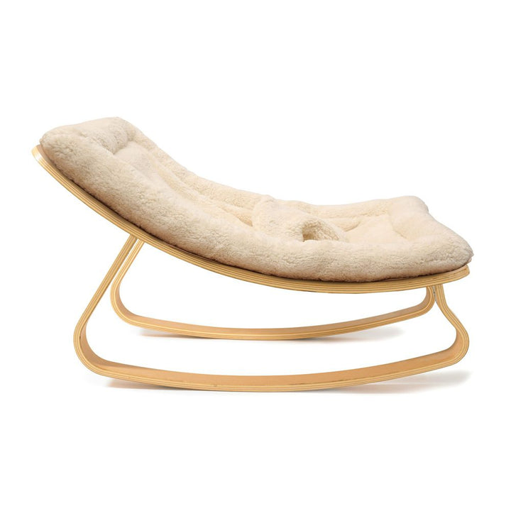 CHARLIE CRANE Levo Baby Rocker in Beech with Fur Milk Cushion