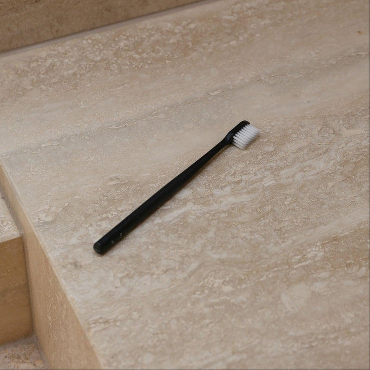 DESIGNSTUFF Wheatstraw Toothbrush, Black