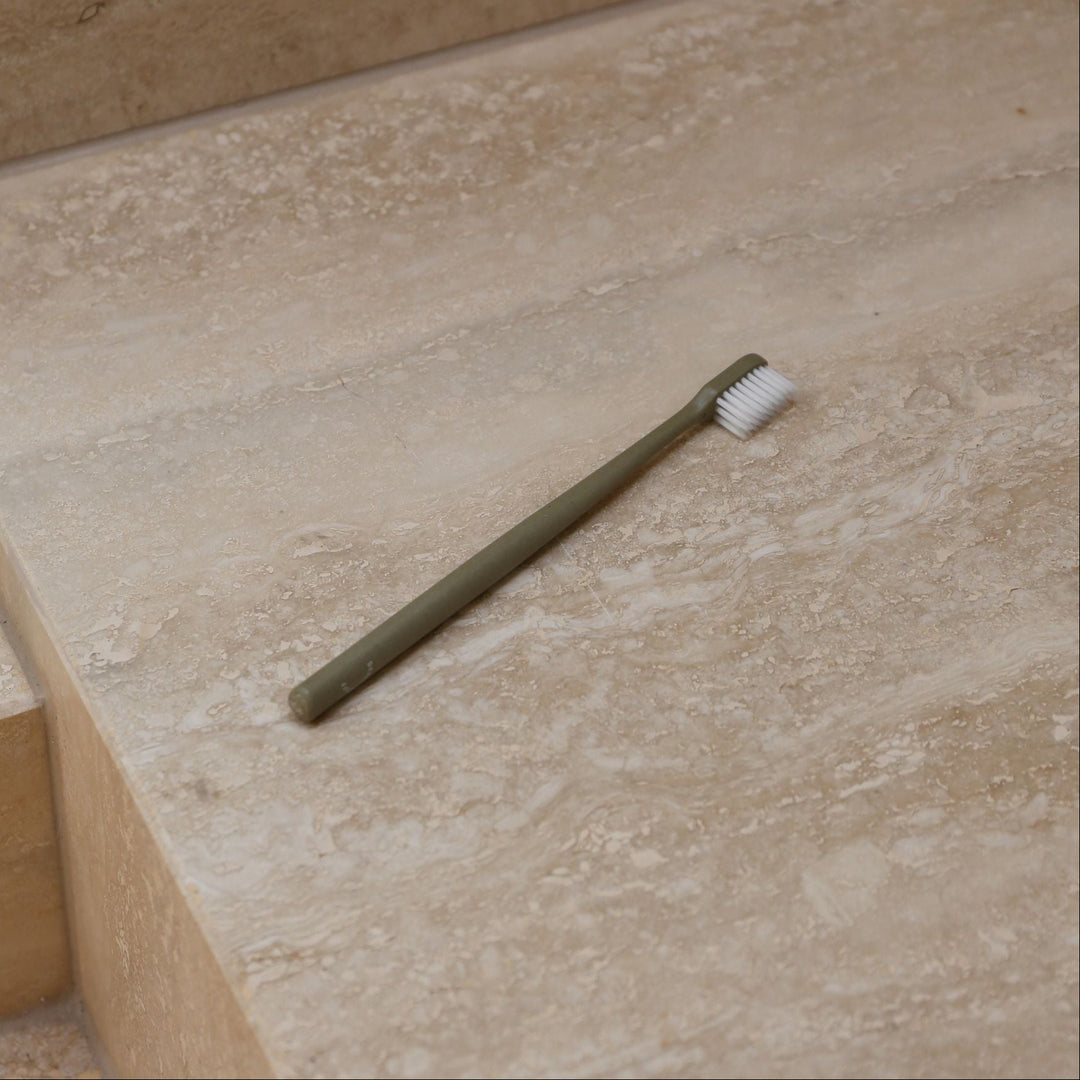 DESIGNSTUFF Wheatstraw Toothbrush, Khaki