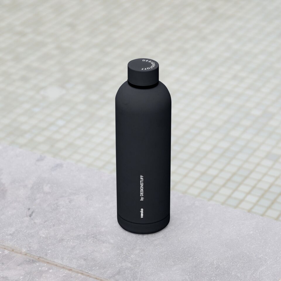 DESIGNSTUFF Vaeske Drink Bottle 750ml, Black