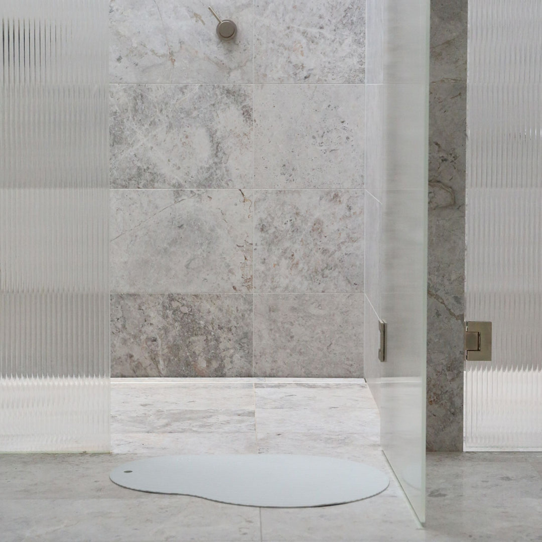 DESIGNSTUFF CURV Silicone Bath Mat, Light Grey