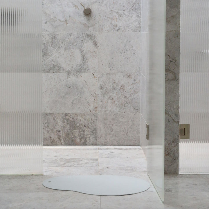 DESIGNSTUFF CURV Silicone Bath Mat, Light Grey