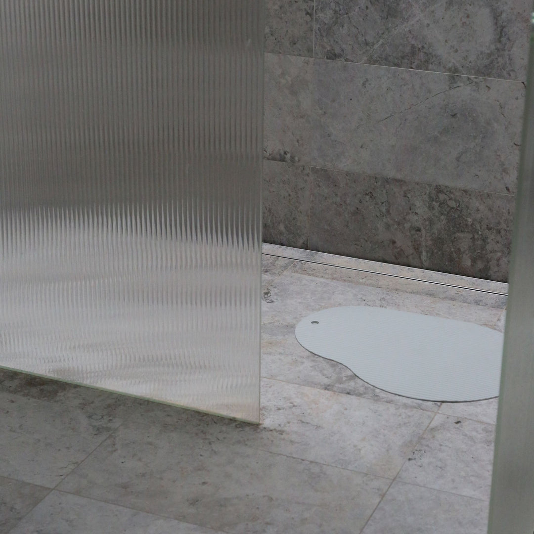 DESIGNSTUFF CURV Silicone Bath Mat, Light Grey