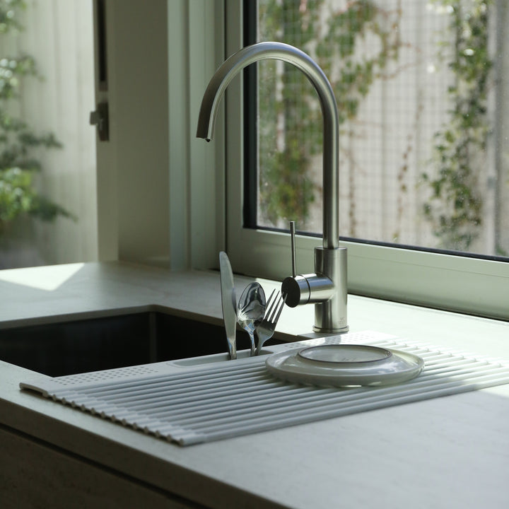 DESIGNSTUFF DRIP Folding Dish Rack w/ Cutlery Holder, White