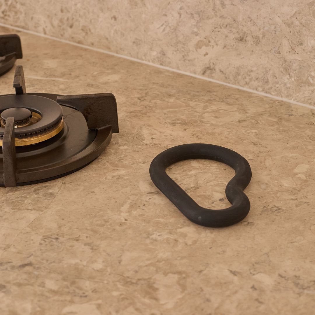 DESIGNSTUFF RUND Curve Silicone Trivet, Black