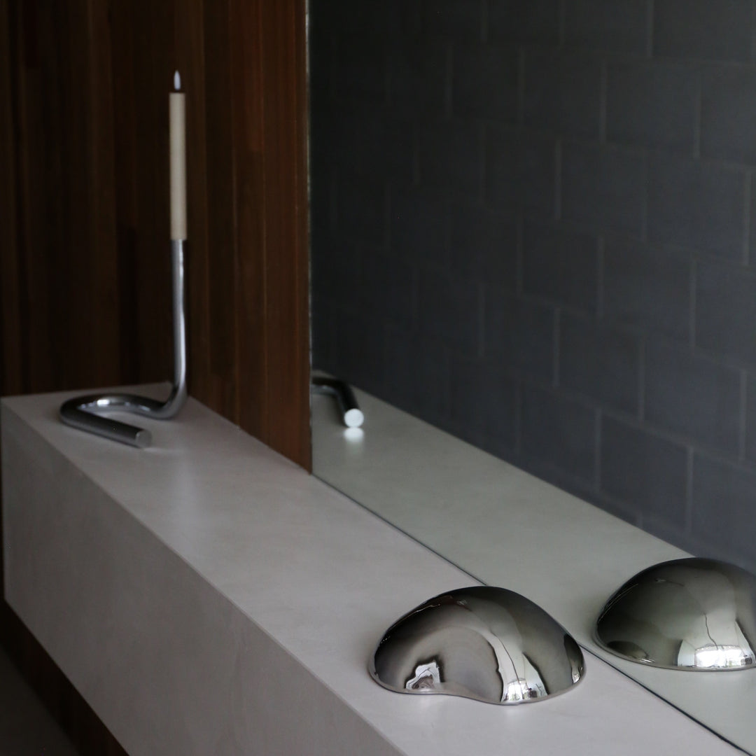 BLOOMINGVILLE Bobby Sculpture Stoneware H18xL21.5cm, Chrome/Silver