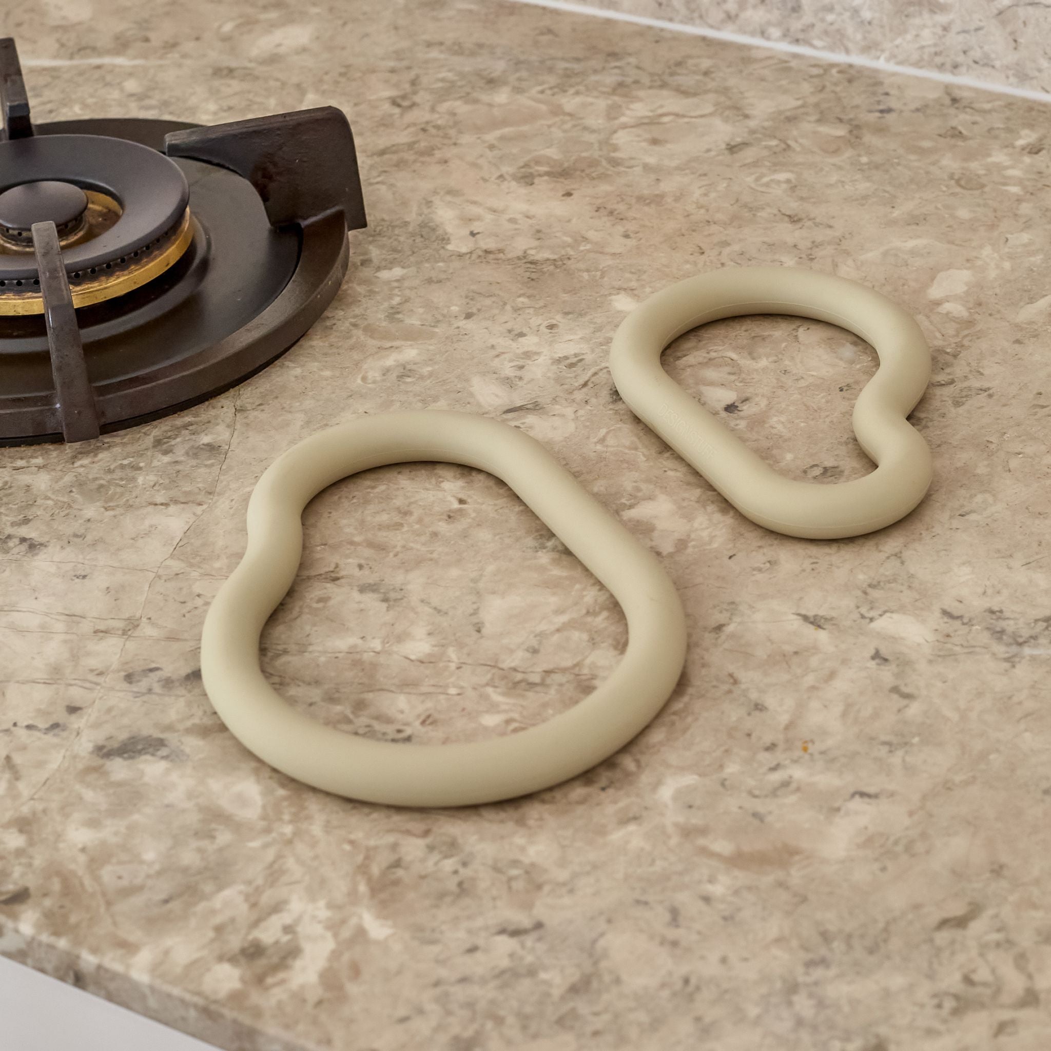 DESIGNSTUFF RUND Curve Trivet Gift Set, Sand