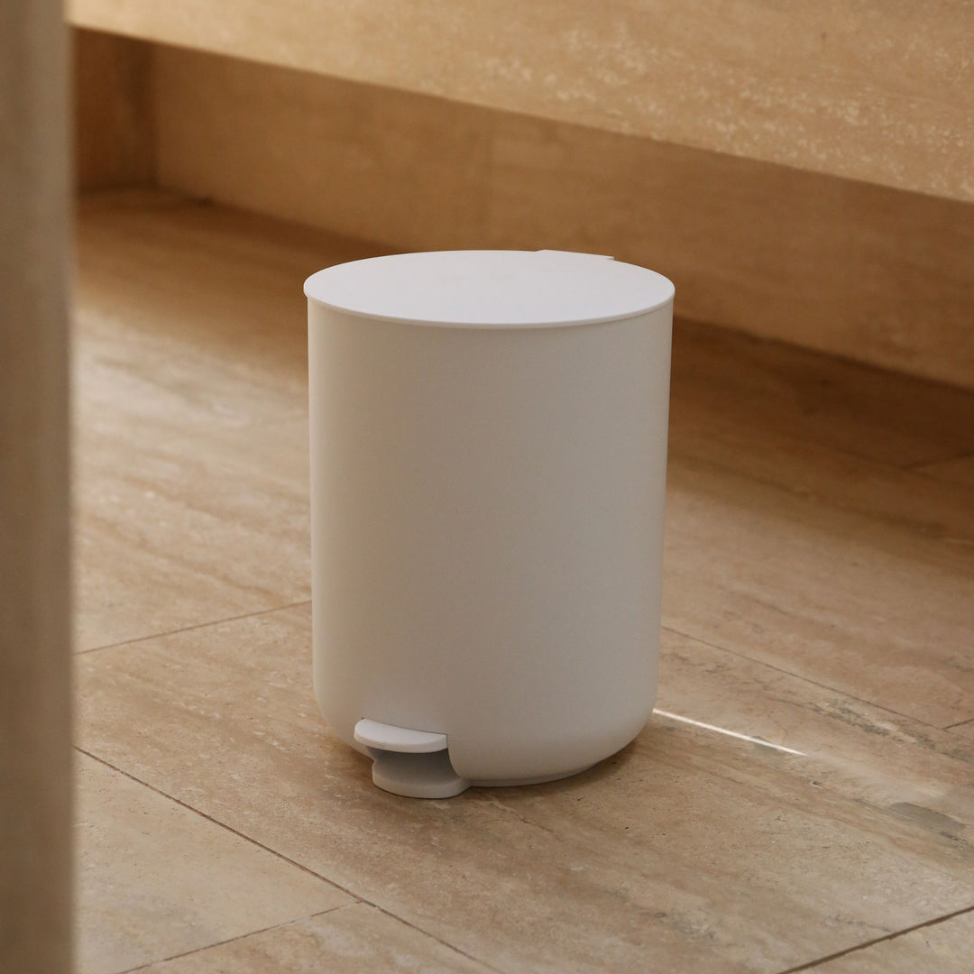 DESIGNSTUFF ARC Pedal Bin, 4.3L, White