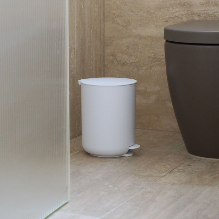 DESIGNSTUFF ARC Pedal Bin, 4.3L, White