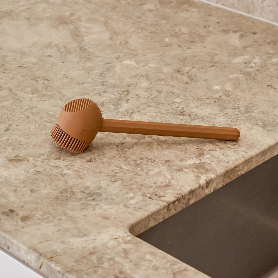 DESIGNSTUFF RUND Dish Brush, Silicone, Camel