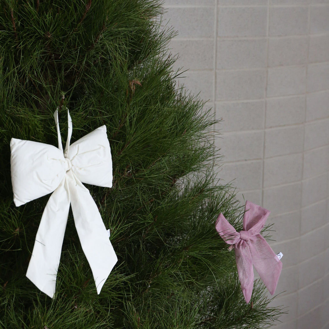 DESIGNSTUFF LUVA Bow for Hanging, H32 cm, Cream