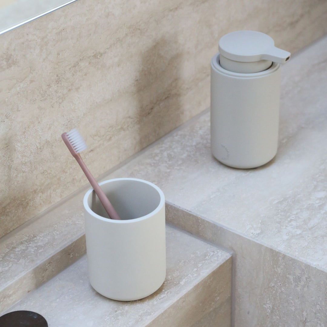 DESIGNSTUFF ARC Tumbler/Toothbrush Holder, Sand