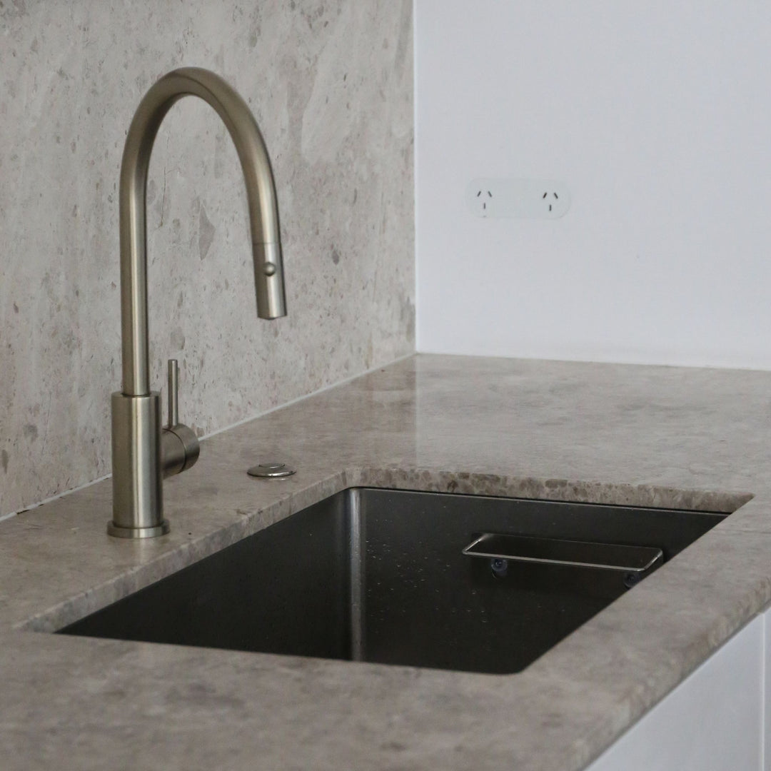 DESIGNSTUFF DRIP Dish Cloth Holder, Brushed Steel