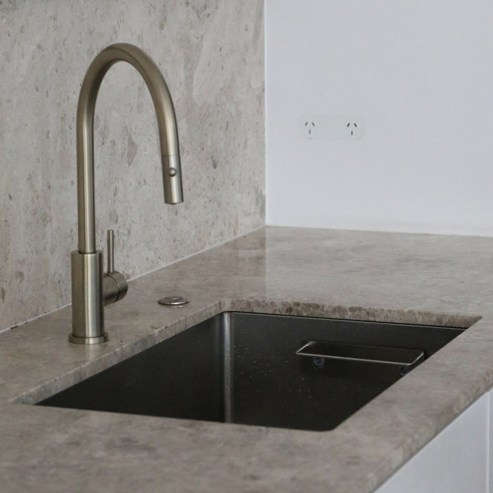 DESIGNSTUFF DRIP Dish Cloth Holder, Brushed Steel