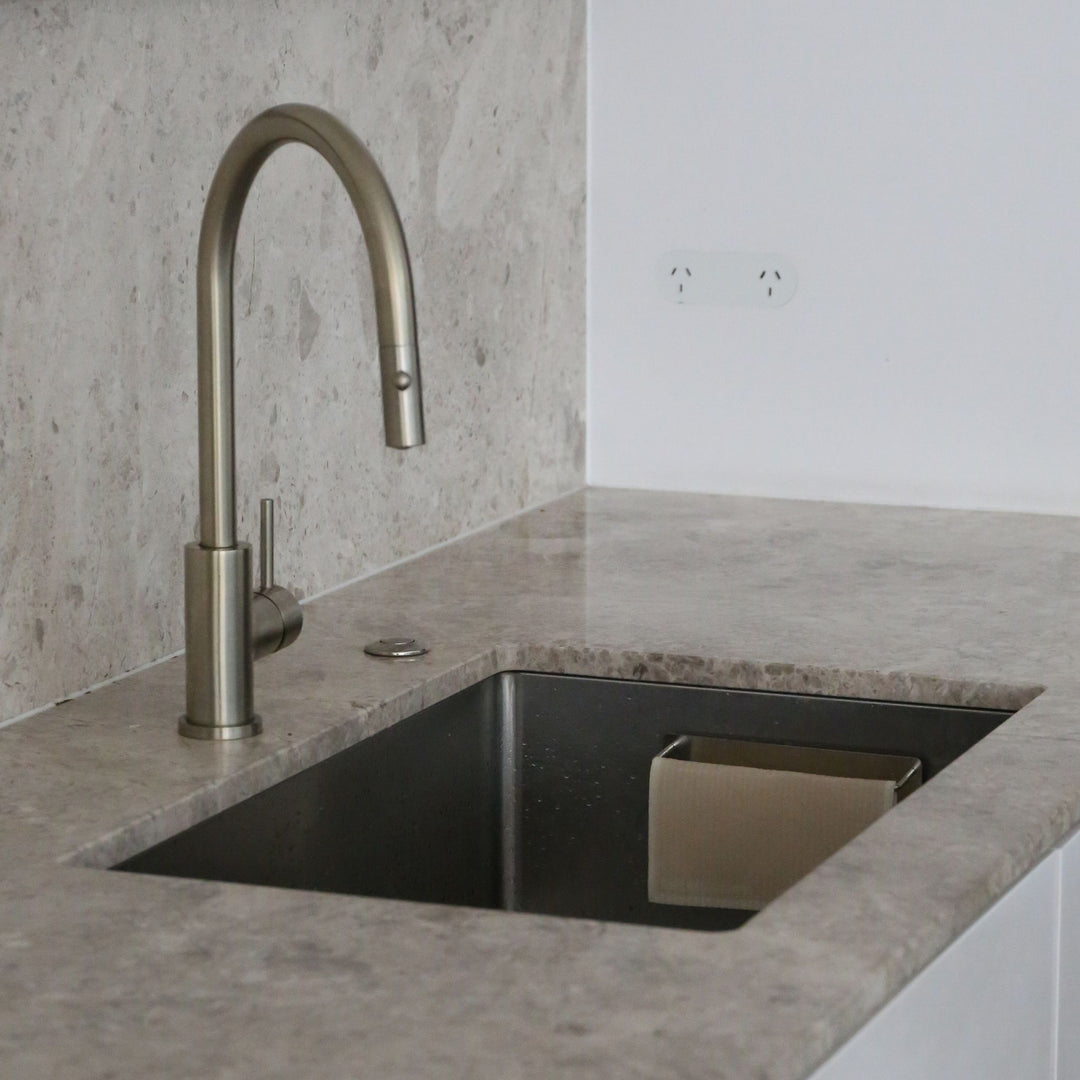 DESIGNSTUFF DRIP Dish Cloth Holder, Brushed Steel