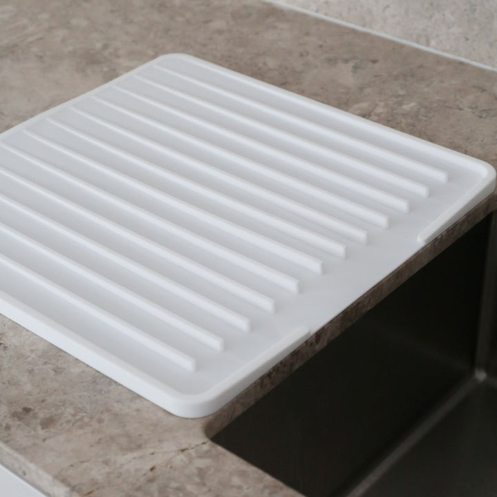 DESIGNSTUFF DRIP Sink Mat, White