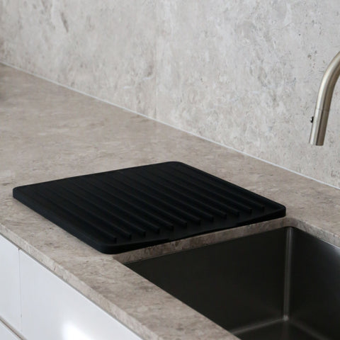 DESIGNSTUFF DRIP Sink Mat, Black