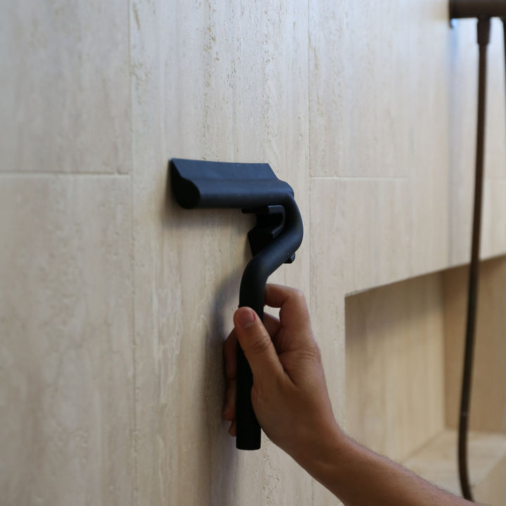 DESIGNSTUFF CURV Shower Wiper, Black