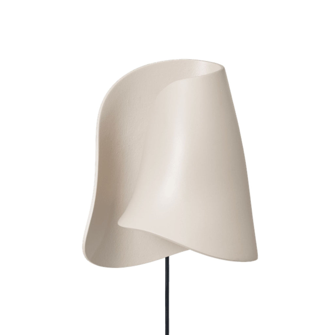 FERM LIVING Oyster Wall Sconce, Light Cashmere