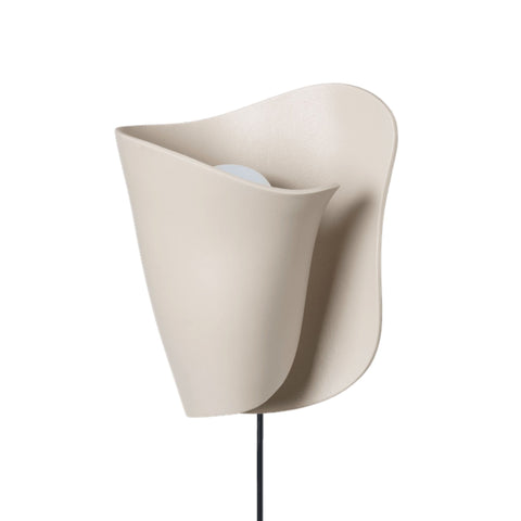 FERM LIVING Oyster Wall Sconce, Light Cashmere
