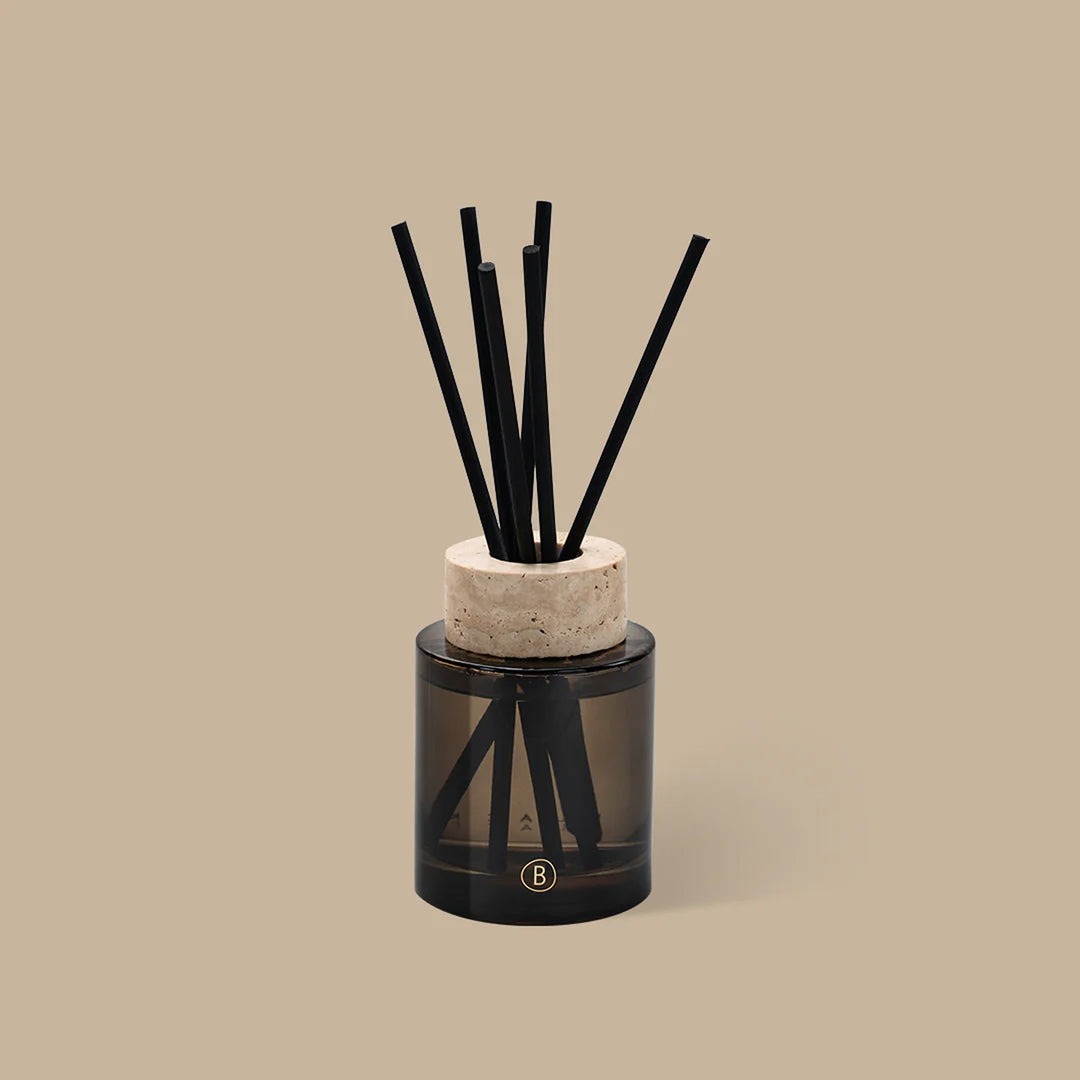 BLACK BLAZE Vetiver & Fig Reed Diffuser, Black