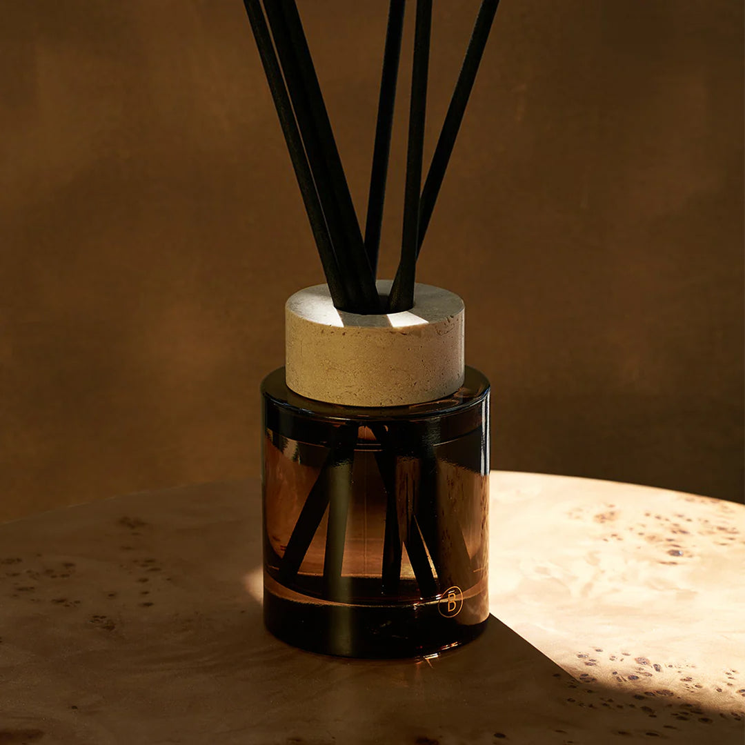 BLACK BLAZE Vetiver & Fig Reed Diffuser, Black