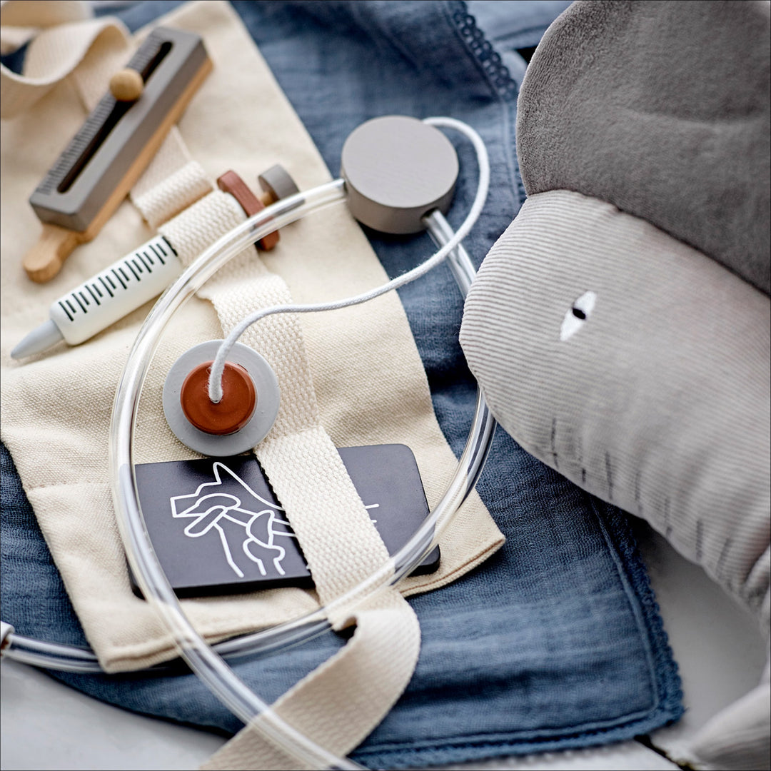 BLOOMINGVILLE Doran Play Set, Doctor, Grey, FSC, Lotus