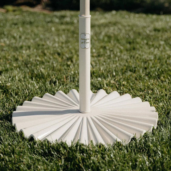 BUSINESS & PLEASURE CO Clamshell Base, Antique White
