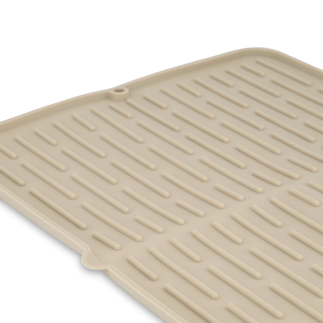 DESIGNSTUFF Folding Silicone Drying Mat Large w/ Drainage Mouth, Sand