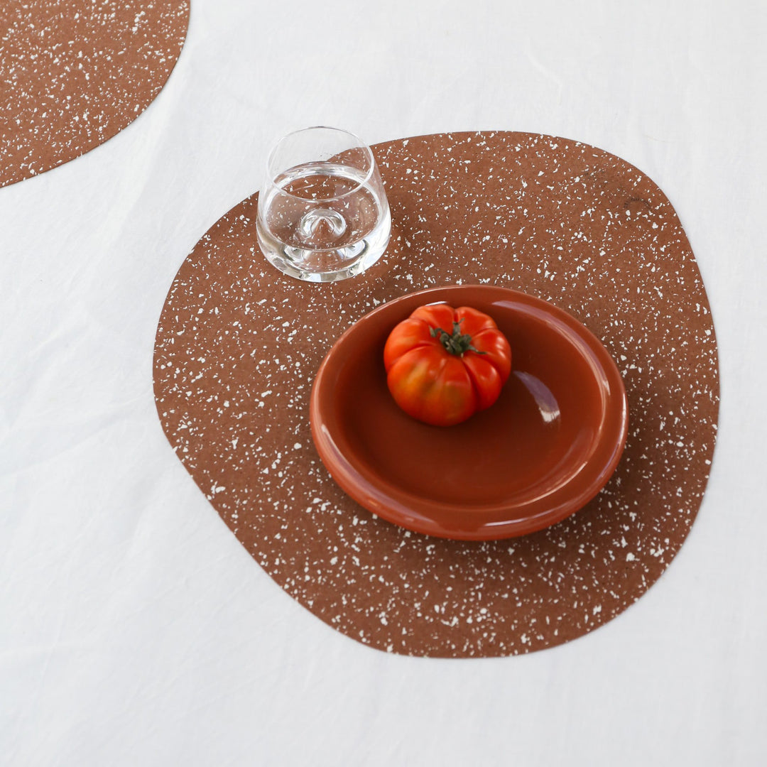 DESIGNSTUFF Speckle Curve Placemat, Camel