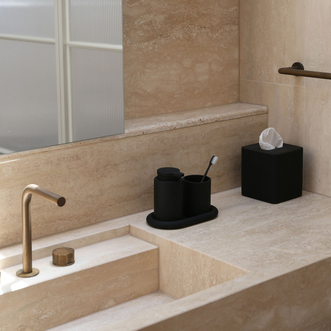 DESIGNSTUFF RUND Bubble Silicone Tray, 22cm, Black