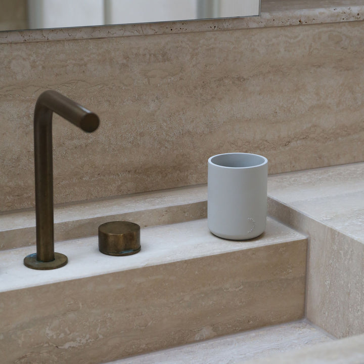DESIGNSTUFF ARC Tumbler/Toothbrush Holder, Stone